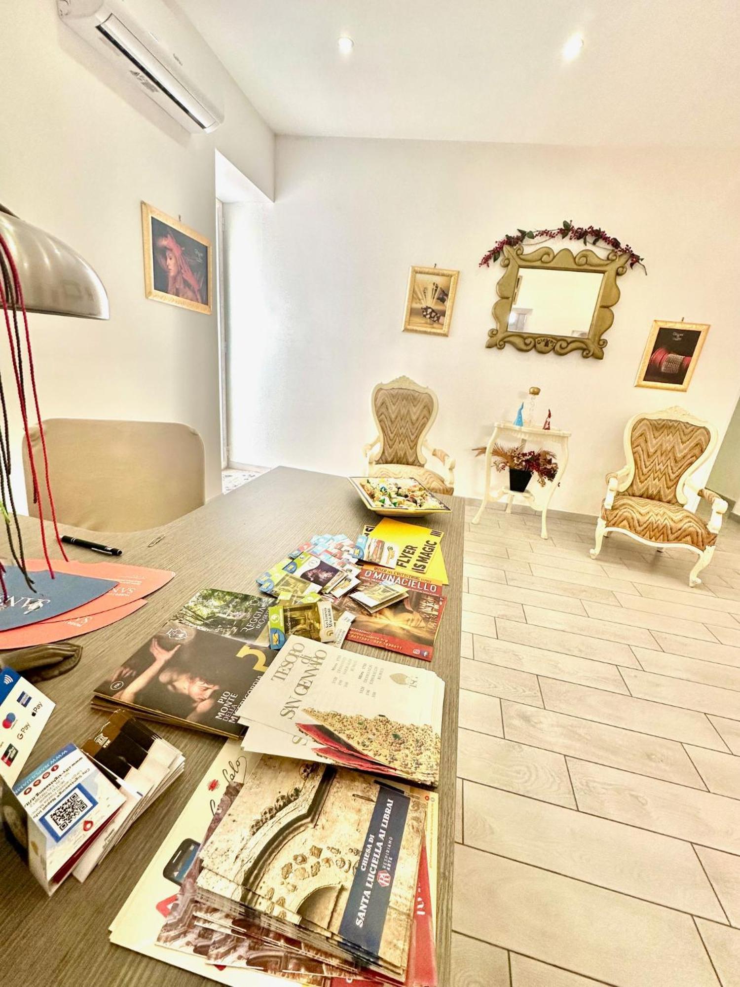 Gloves Rooms Napoli Ngoại thất bức ảnh